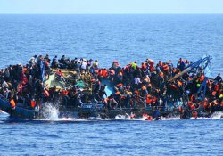 İtalya: Akdeniz'de 4500 göçmen kurtardık