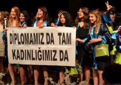 PAÜ’deki mezuniyet töreninde Erdoğan’a gönderme