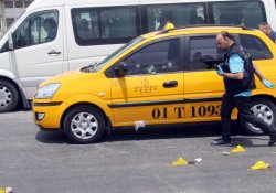 Taksiciye kırmızı ışıkta silahlı saldırı