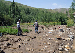 Yüksekova'nın Keçili köyünü sel vurdu