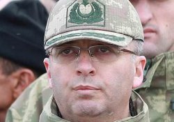 Yüksekova Tümen Komutanı ve 2 rütbeli tutuklandı