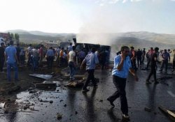 Bingöl'de polis aracına bombalı saldırı: 6 polis hayatını kaybetti