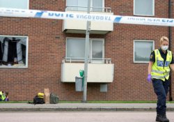 İsveç'te el bombalı saldırı: Bir çocuk hayatını kaybetti