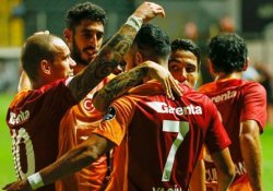 Galatasaray Akhisar'ı 3'ledi