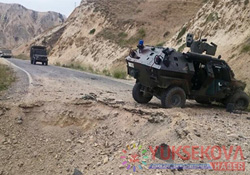 Hakkari'de askeri aracın geçişi esnasında patlama