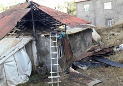 Yüksekova'da bir evde meydana gelen yangında maddi hasar oluştu