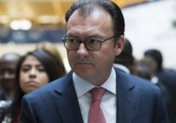 Meksikalı Bakan Trump'ın ziyareti yüzünden istifa etti