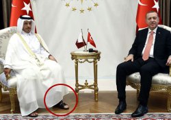 Katar Başbakanı'nın Ankara ziyaretinde terlik giymesi dikkat çekti