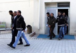 Karakoçan Belediye Eş Başkanları gözaltına alındı
