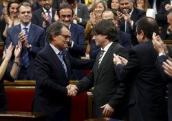 Katalonya Meclisi'nden bağımsızlık girişimlerine destek