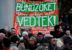 Macaristan'ın en büyük gazetesi neden kapatıldı?