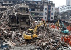 Çin'de göçmen işçilerin yaşadığı binalar çöktü: 22 ölü