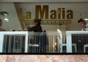 İtalya itiraz etti, AB, İspanya'daki 'Mafya' lokantalarını yasakladı