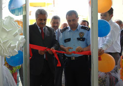 Hakkari'de yeni bir GSM bayii abone merkezi açıldı