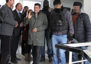 Muradiye Belediye Başkanı gözaltına alındı