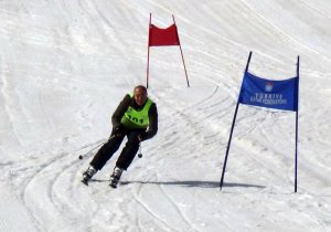 Hakkari’de Kayak Yarışması düzenlendi