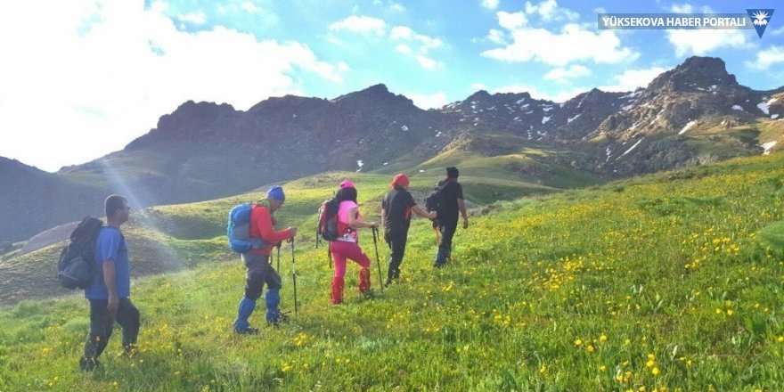Hakkarili dağcılar Erek Dağına tırmandı