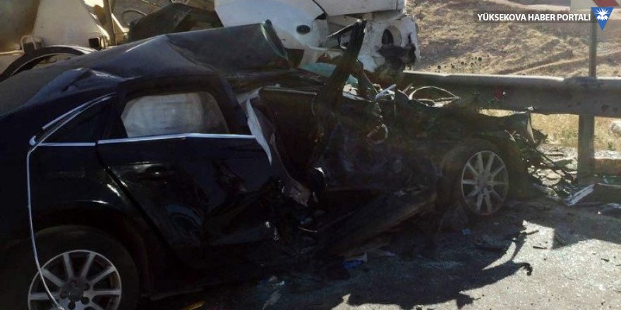 Mardin’de feci kaza: Anne ve çocuğu öldü, 12 kişi yaralandı