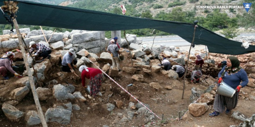 Antalya’da 2 bin 300 yıllık yol bulundu
