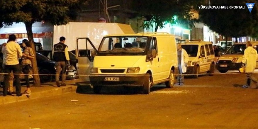 Antep'te minibüse silahlı saldırı