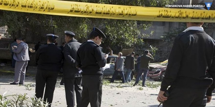 Mısır'da bombalı saldırı: 10 asker hayatını kaybetti