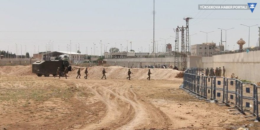 Sınırda Suriyelileri döven 3 asker tutuklandı