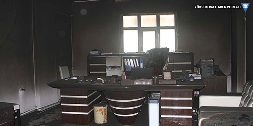 AK Partili başkanın bürosu kundaklandı