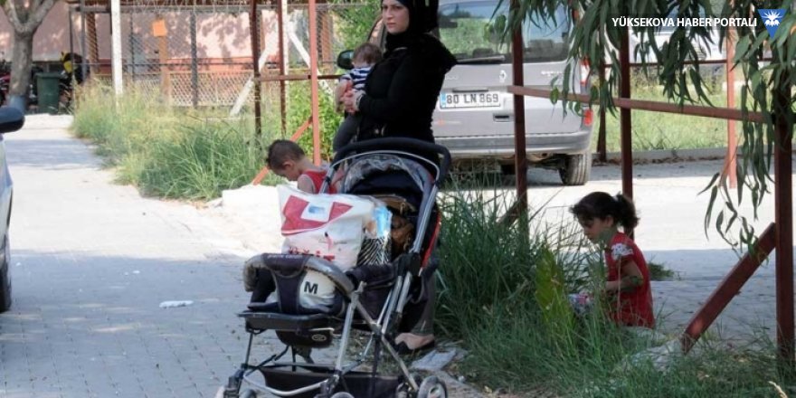 Suriyeli kadın 3 çocuğuyla ortada kaldı