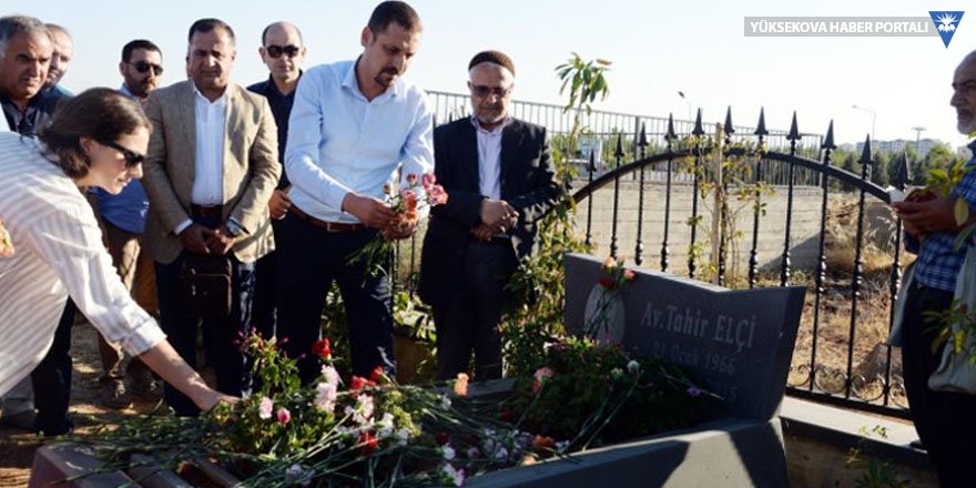 Tahir Elçi'nin mezarına ziyaret: Adalet istiyoruz