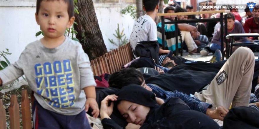 Bolu'da durdurulan 45 kişilik otobüsten 121 mülteci çıktı