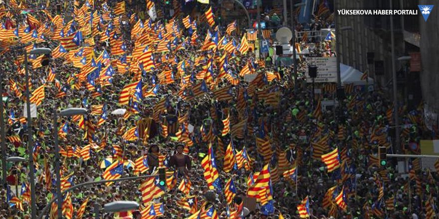 Yüz binlerce Katalan bağımsızlık için yürüdü
