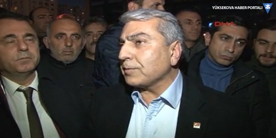 Cemal Canpolat: CHP'li belediye başkanlarını teslim etmeyeceğiz