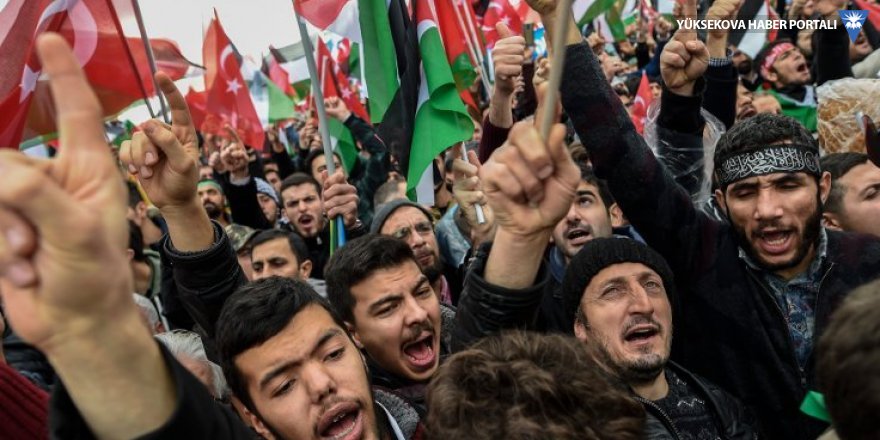 Yenikapı'da 'Kudüs İslam'ındır' mitingi: Trump'ın kuklasını yaktılar