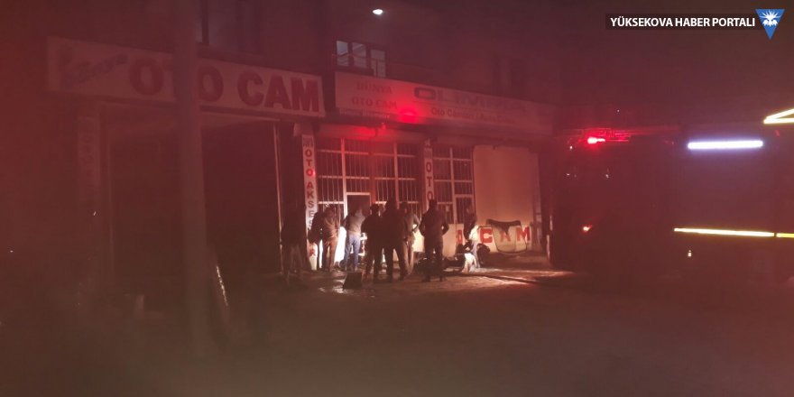 Yüksekova'da iş yeri yangını