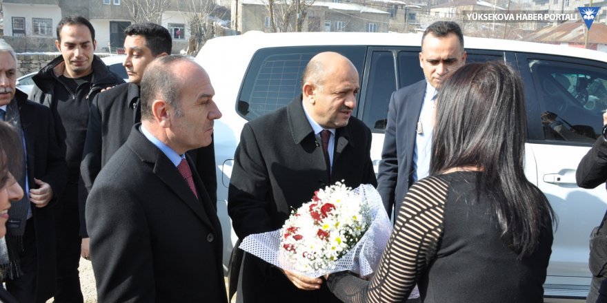 Başbakan Yardımcısı Fikri Işık Yüksekova'daydı