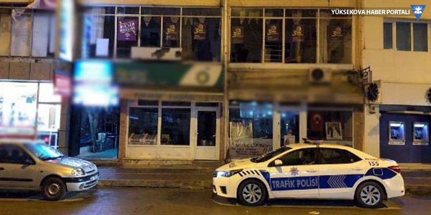 HDP ilçe binasına pompalı tüfekle ateş açıldı