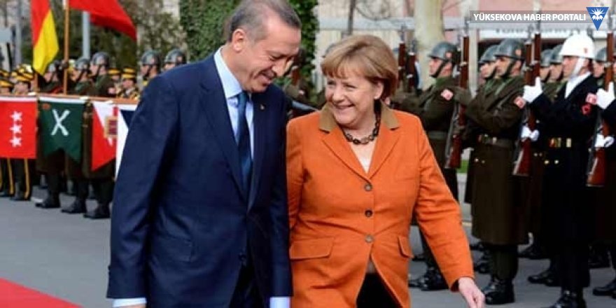 Erdoğan ve Merkel telefonda Türkiye-AB ilişkilerini görüştü