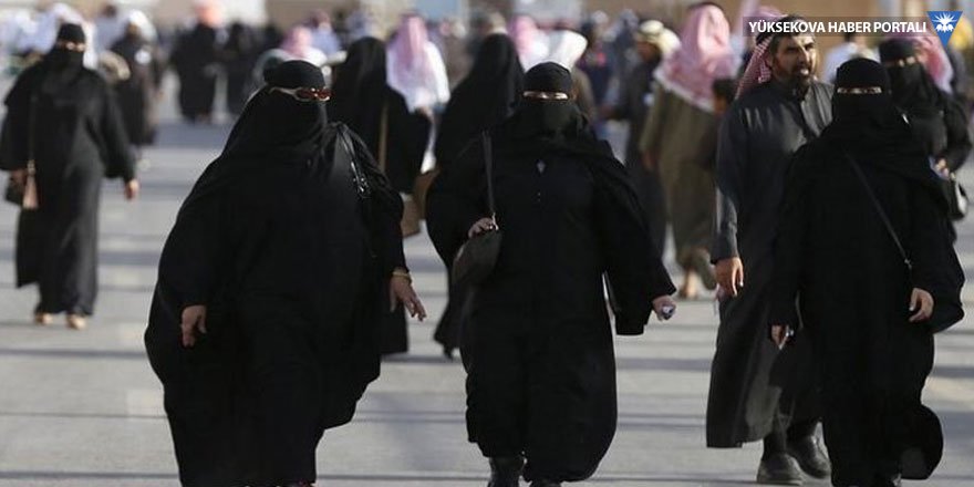 Suudi Arabistan'da kadınların çarşaf giyme zorunluluğu kalkıyor