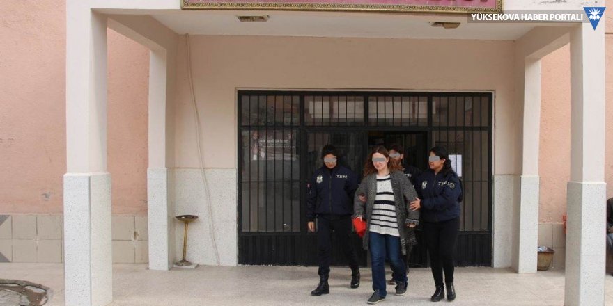 Şemdinli sınırında FETÖ üyesi oldukları gerekçesiyle gözaltına alınan karı-koca tutuklandı