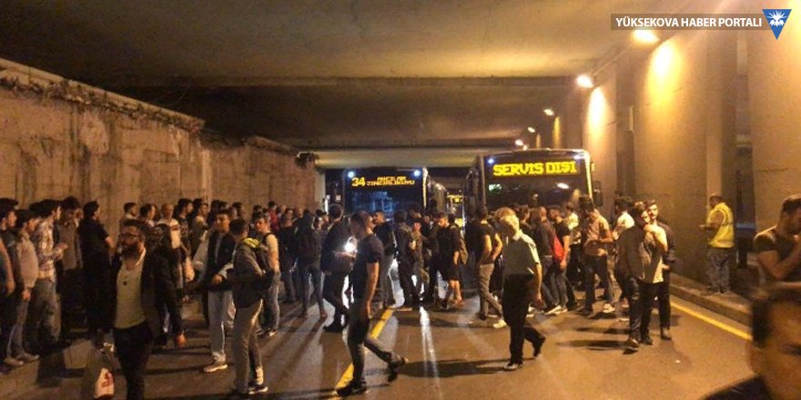 Zincirlikuyu'da metrobüs protestosu