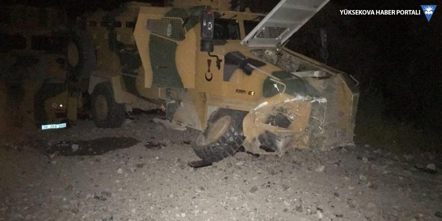 Çukurca'da askeri aracın geçişi sırasında patlama
