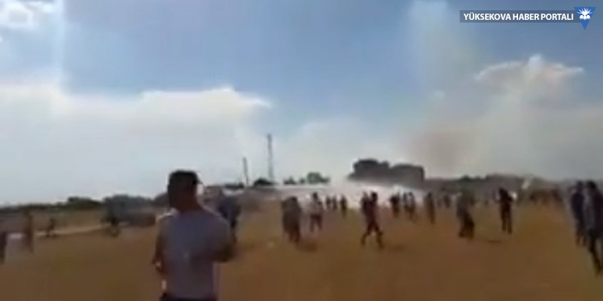 Suruç'ta cenaze törenine gaz bombası