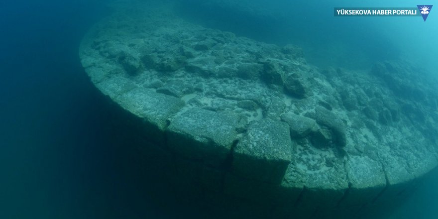 Van Gölü derinliklerinde tarihi yapılara ulaşıldı