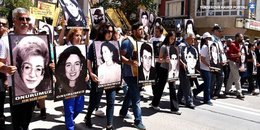 Sivas Katliamı'nın 25. yıldönümünde hayatını kaybedenler anıldı