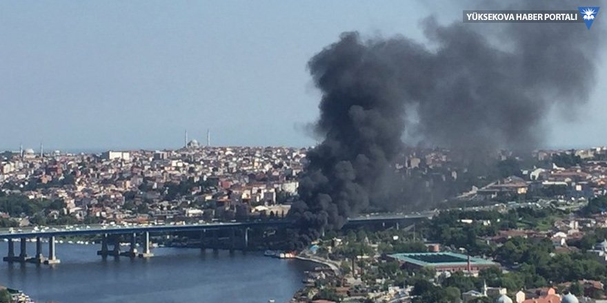 Haliç'te 3 deniz takside yangın çıktı