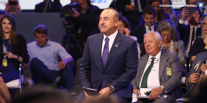 Çavuşoğlu: Türkiye NATO'dan uzaklaşmıyor