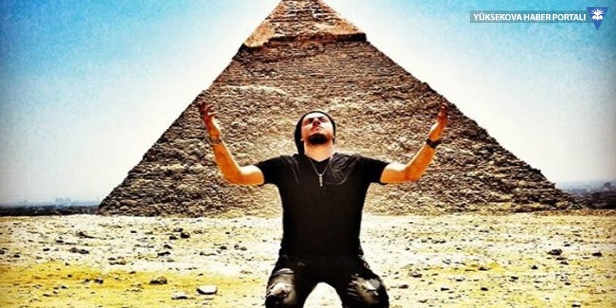 Sağlığına kavuşan Aref piramidin önünde dua etti