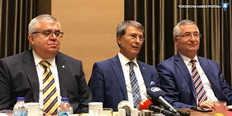 İYİ Parti'de 3 kurucu üye istifa etti