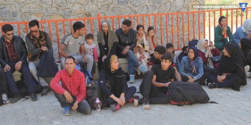 Başkale’de 43 kaçak göçmen yakalandı