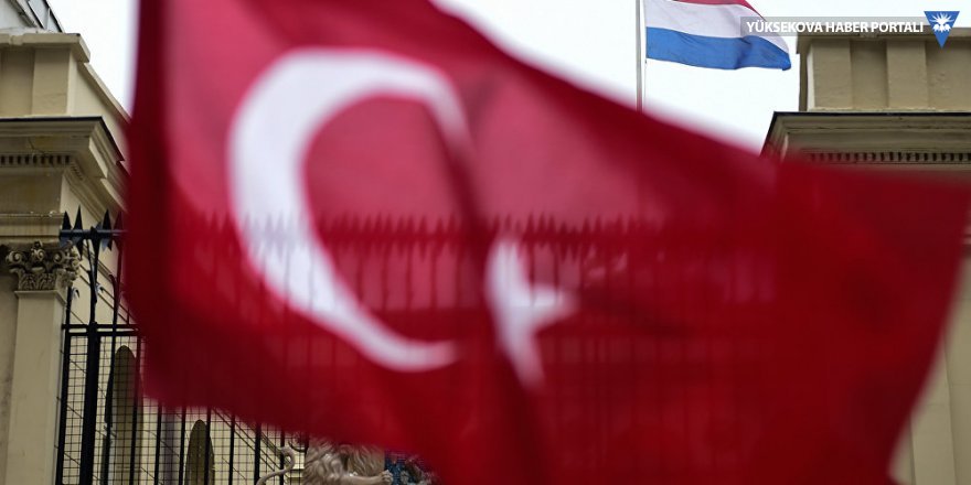 Hollanda'da hafta sonu Türk okulu tepkisi